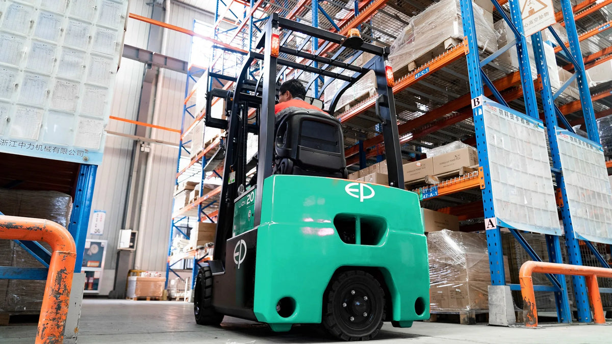 EP TVL181 – 1800 kg – elektrisk gaffeltruck lager (4 av 7)