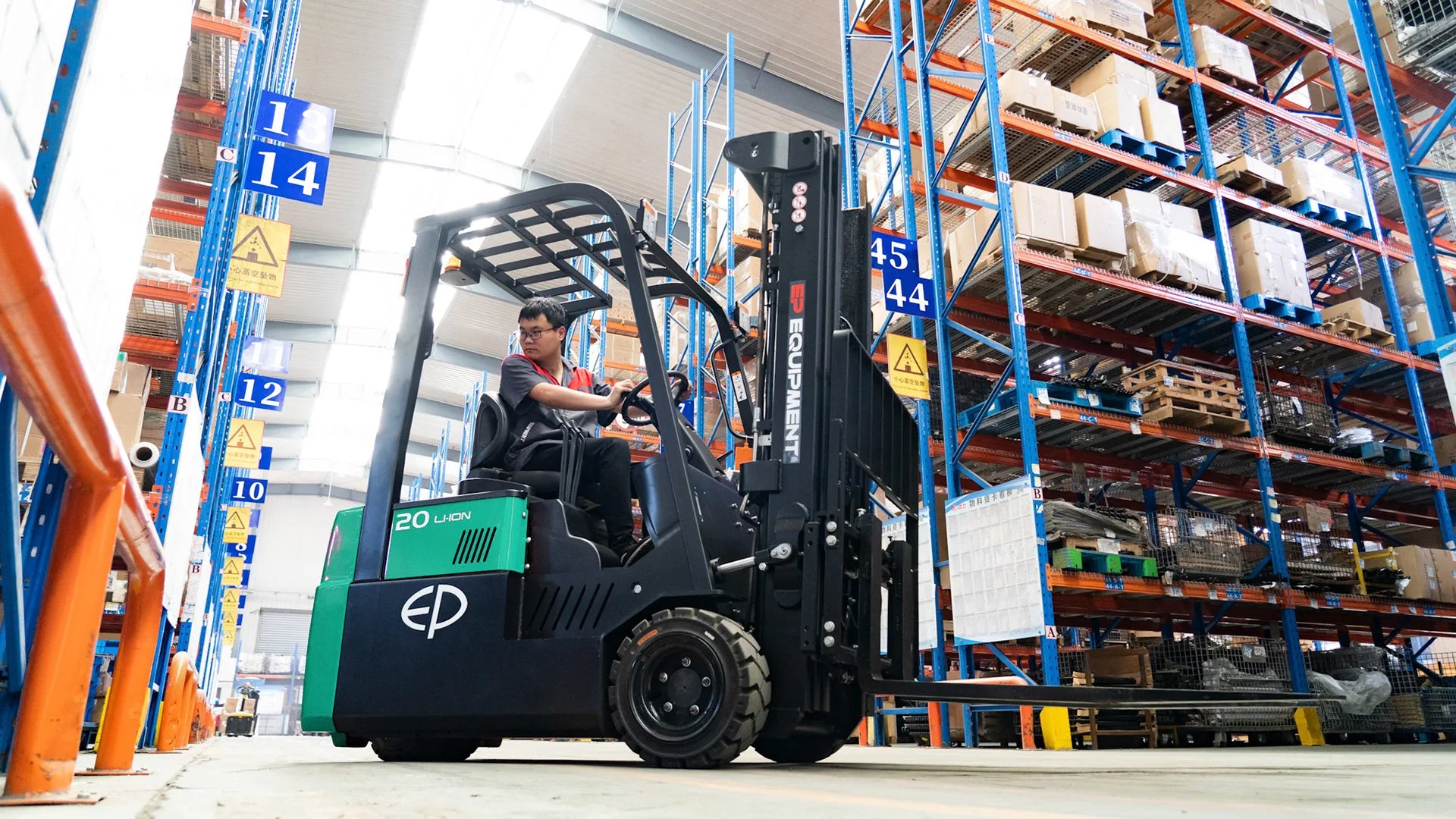 EP TVL201 – 2000 kg – elektrisk gaffeltruck lager 2 (4 av 10)