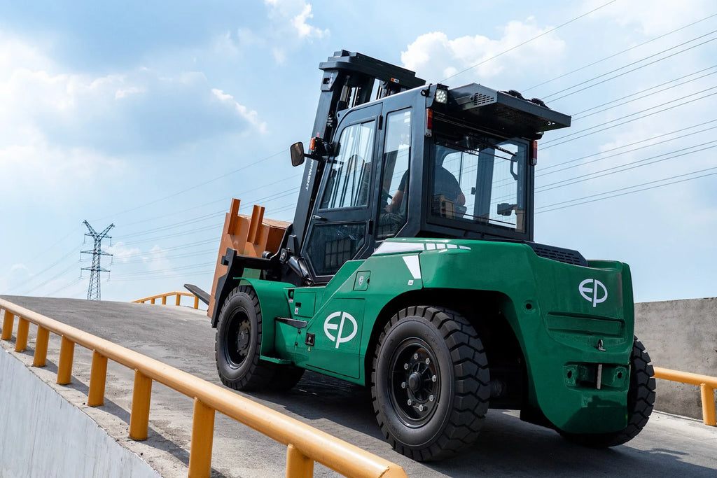 EP EFL1003-HV-6 – 10 000 kg – elektrisk gaffeltruck rampe (8 av 11)
