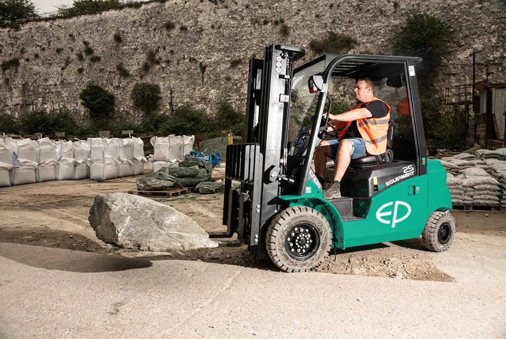 EP EFL253 – 2500 kg – elektrisk gaffeltruck steinbrudd 2 (13 av 13)